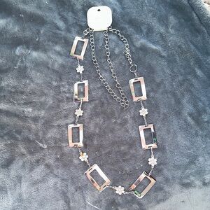 Toi collection Silver-Tone Rectangular Link Necklace with Flower Accents New